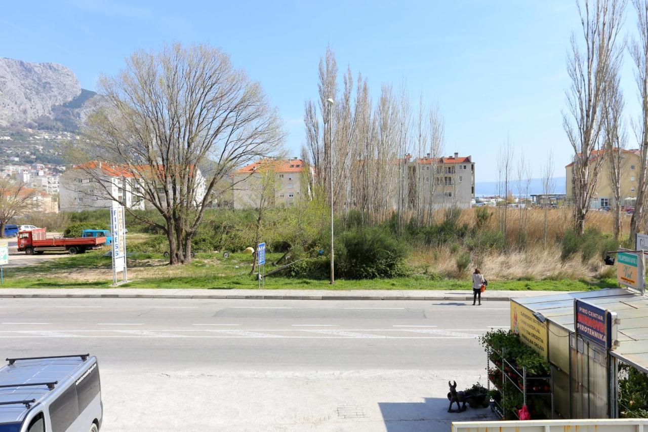 Apartments With A Parking Space Omis - 10362 Bagian luar foto